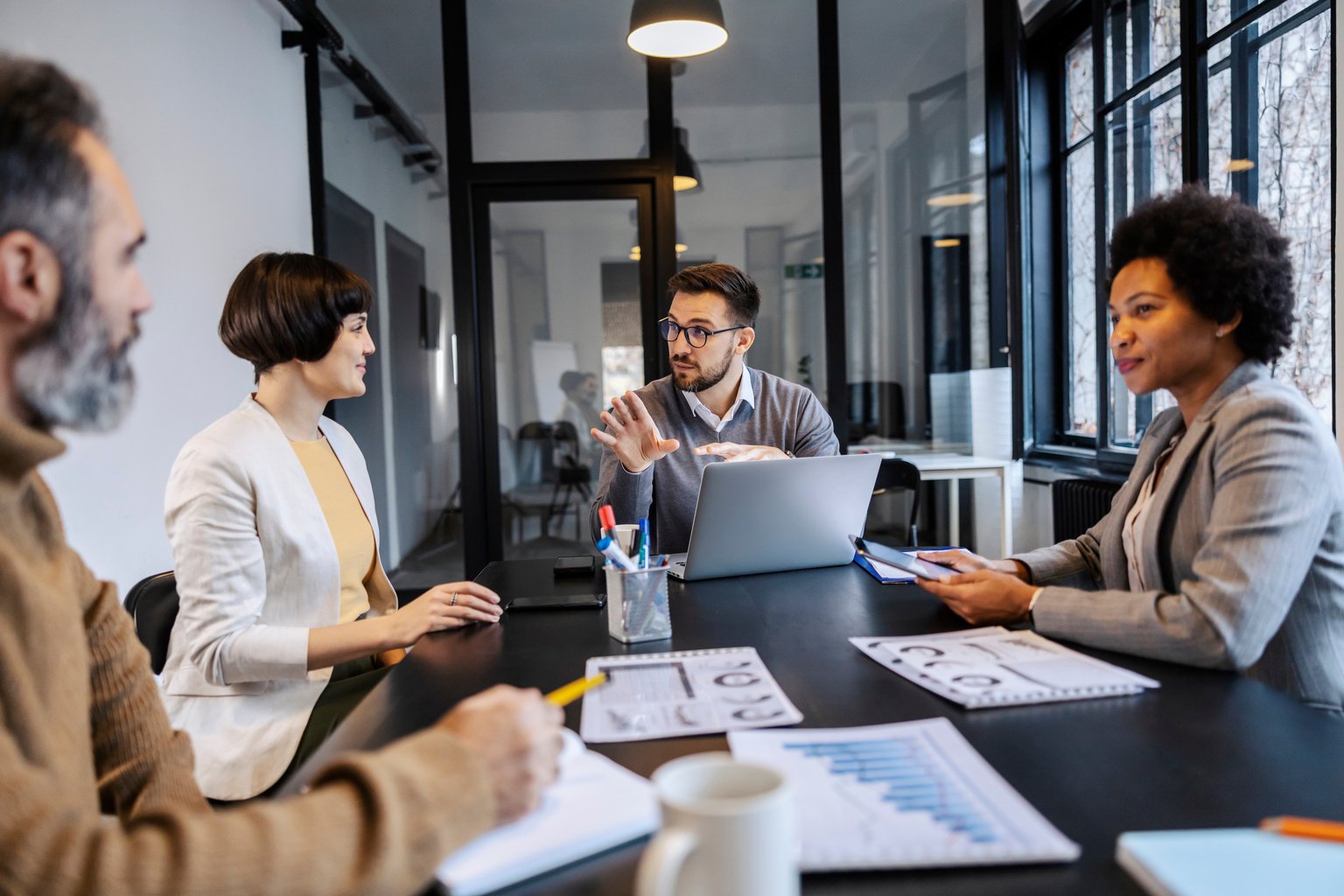 Easy ways to start a successful business in 2025